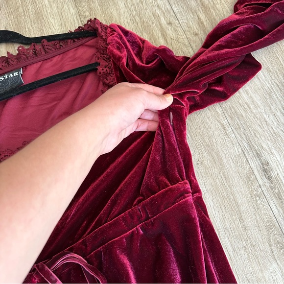 Killstar imperia red velvet dress - Picture 6 of 10